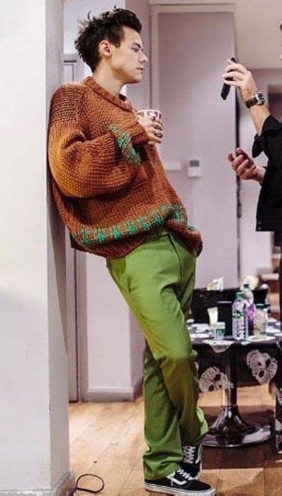 harry styles green sweater